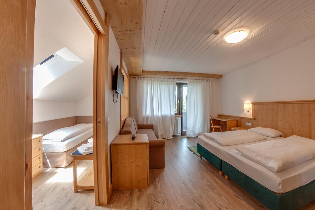 Hotel Krondlhof Brunico Phòng bức ảnh